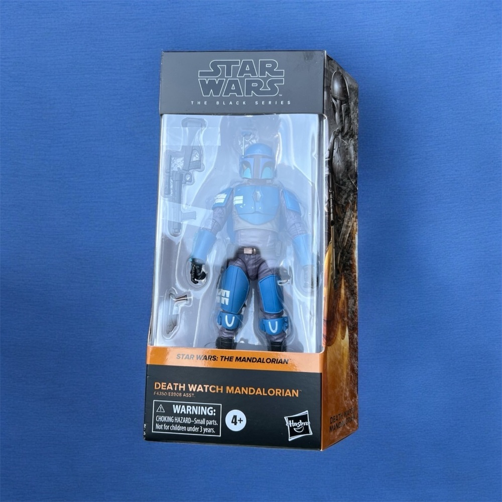 Hasbro Star Wars Mandalorian Figure in Gray Armor